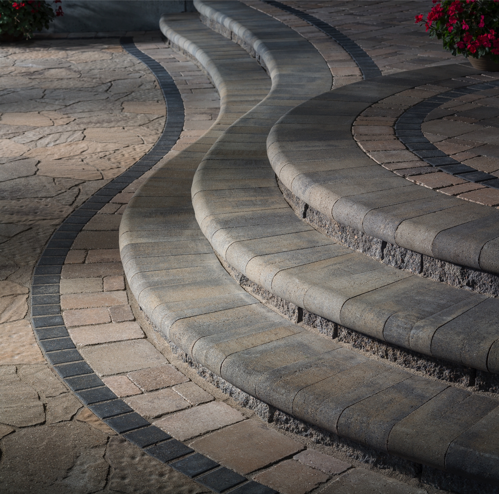 INLAID BORDERS PAVERS