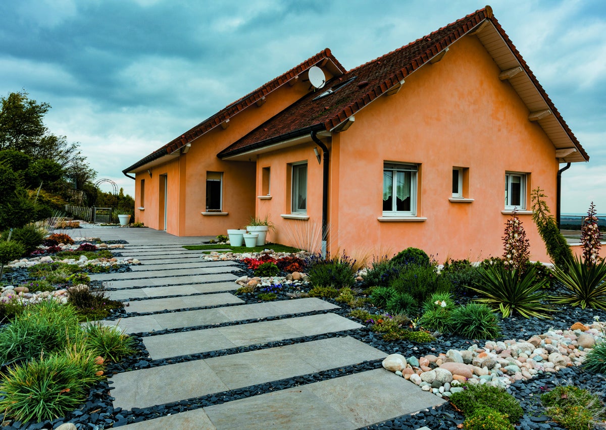 Porcelain pavers and rock garden design