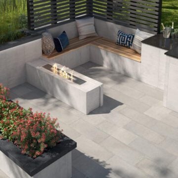 VR outdoor kitchens hardscape installation business