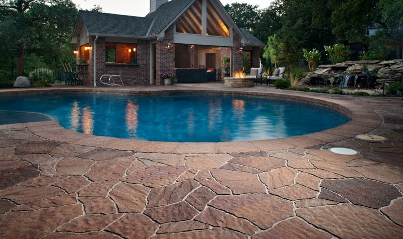 PATIO DESIGN TRENDS LARGE-FORMAT PAVERS