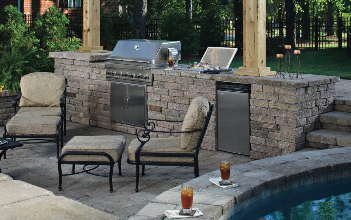 Outdoor Kitchen and Grill Design Ideas