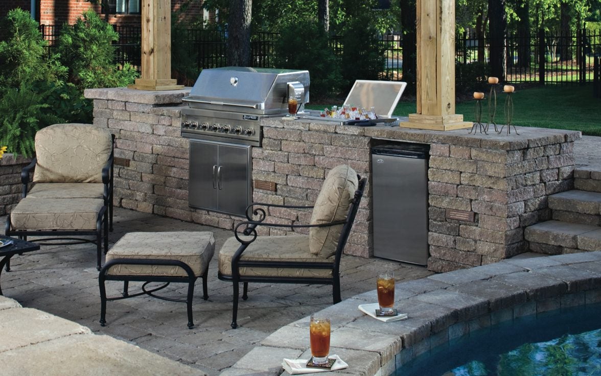 Built-In Outdoor Grill Design Ideas & Inspiration from Belgard