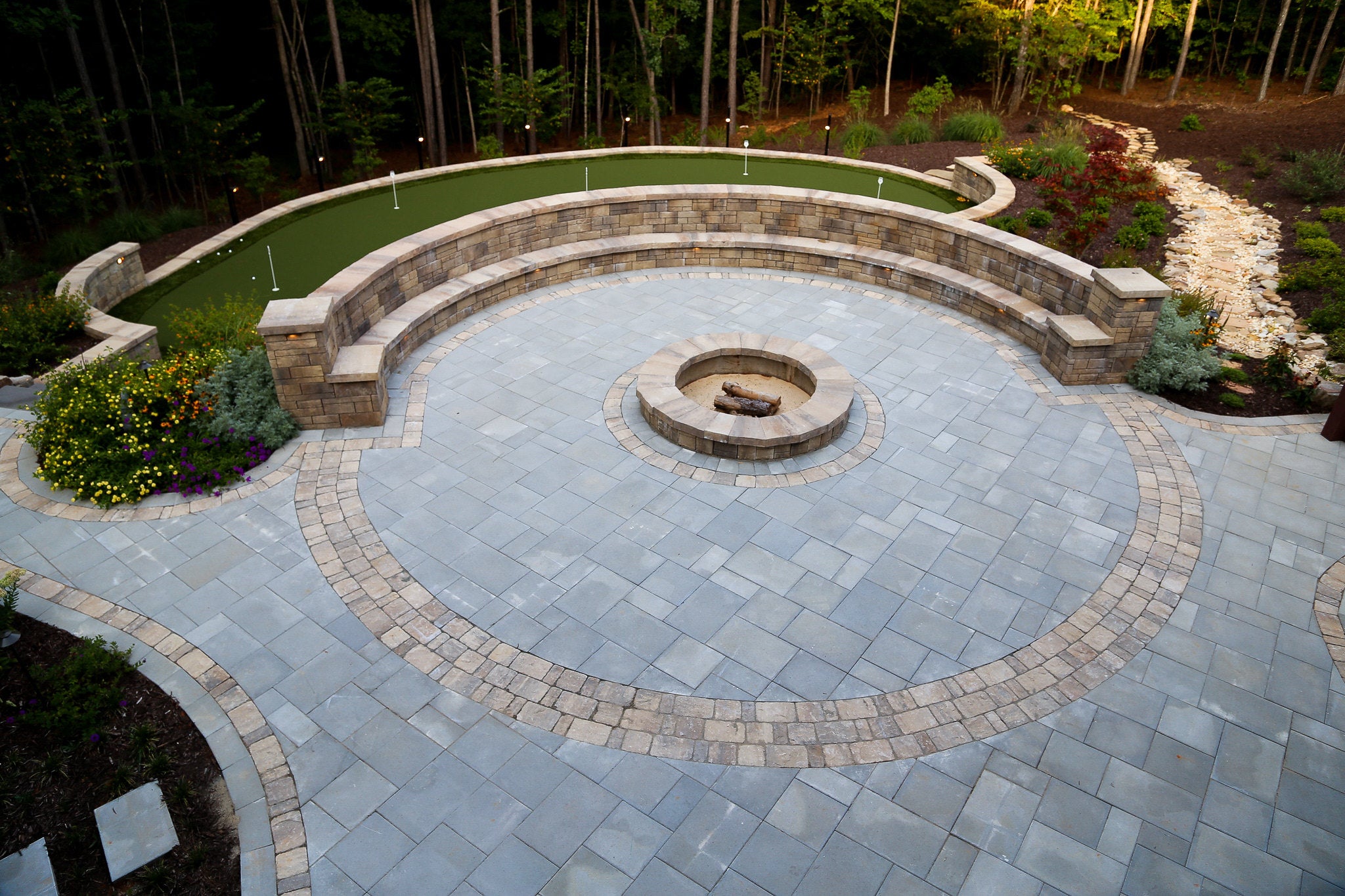 Belgard Residential Retaining Wall Seating