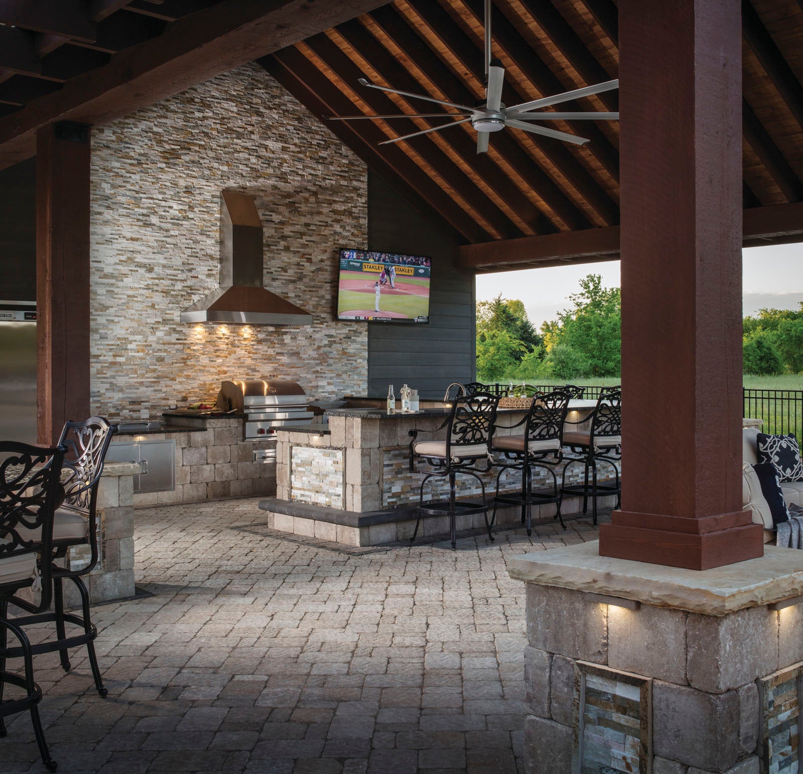 Weston Stone® wall and Bergerac® paver patio family-friendly