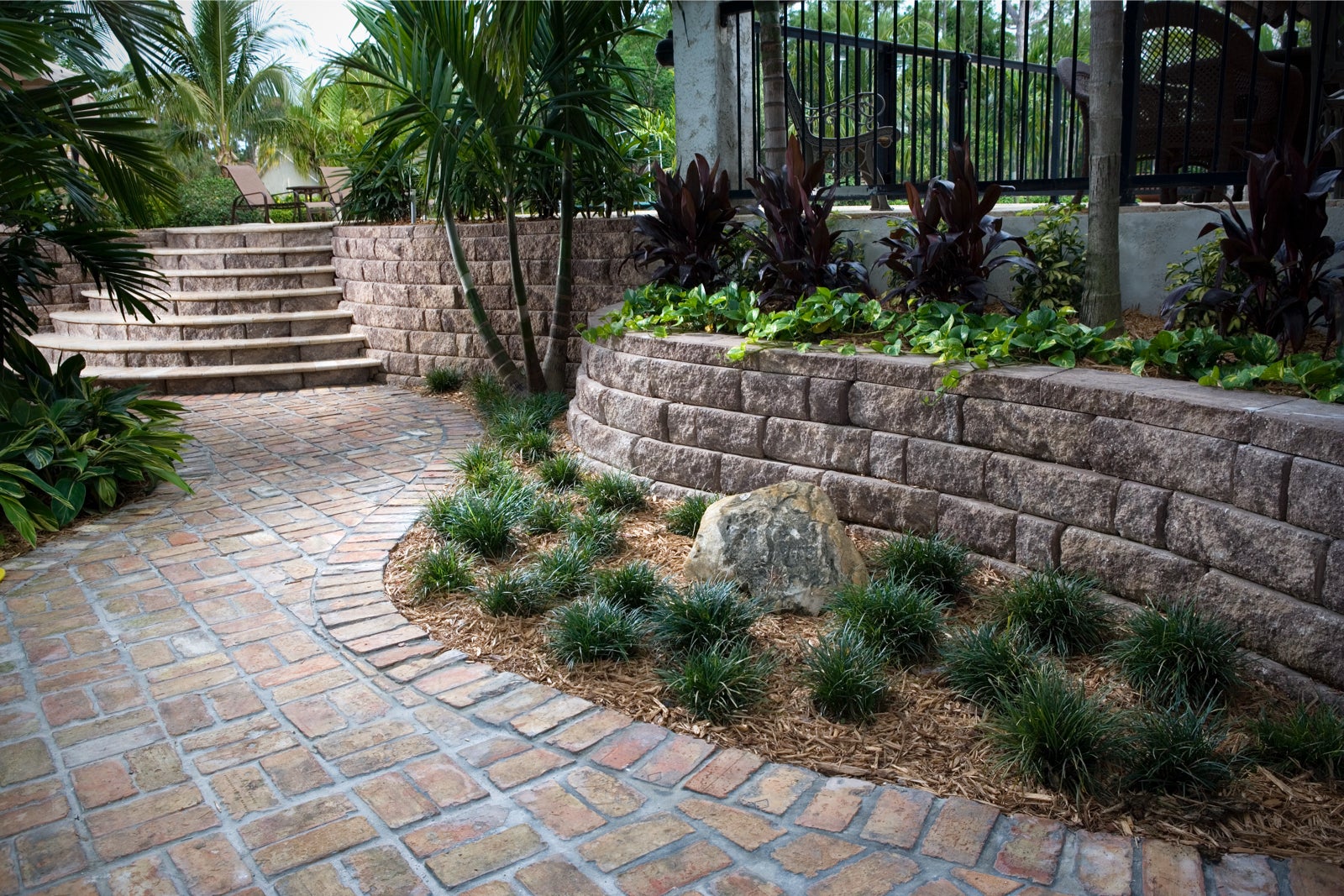 Holland Stone® Retaining Wall Planters