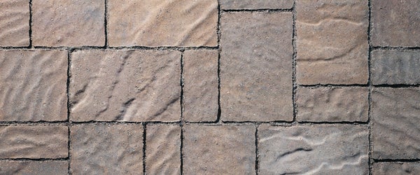 Sizing Benefits of Concrete Pavers vs Brick Pavers