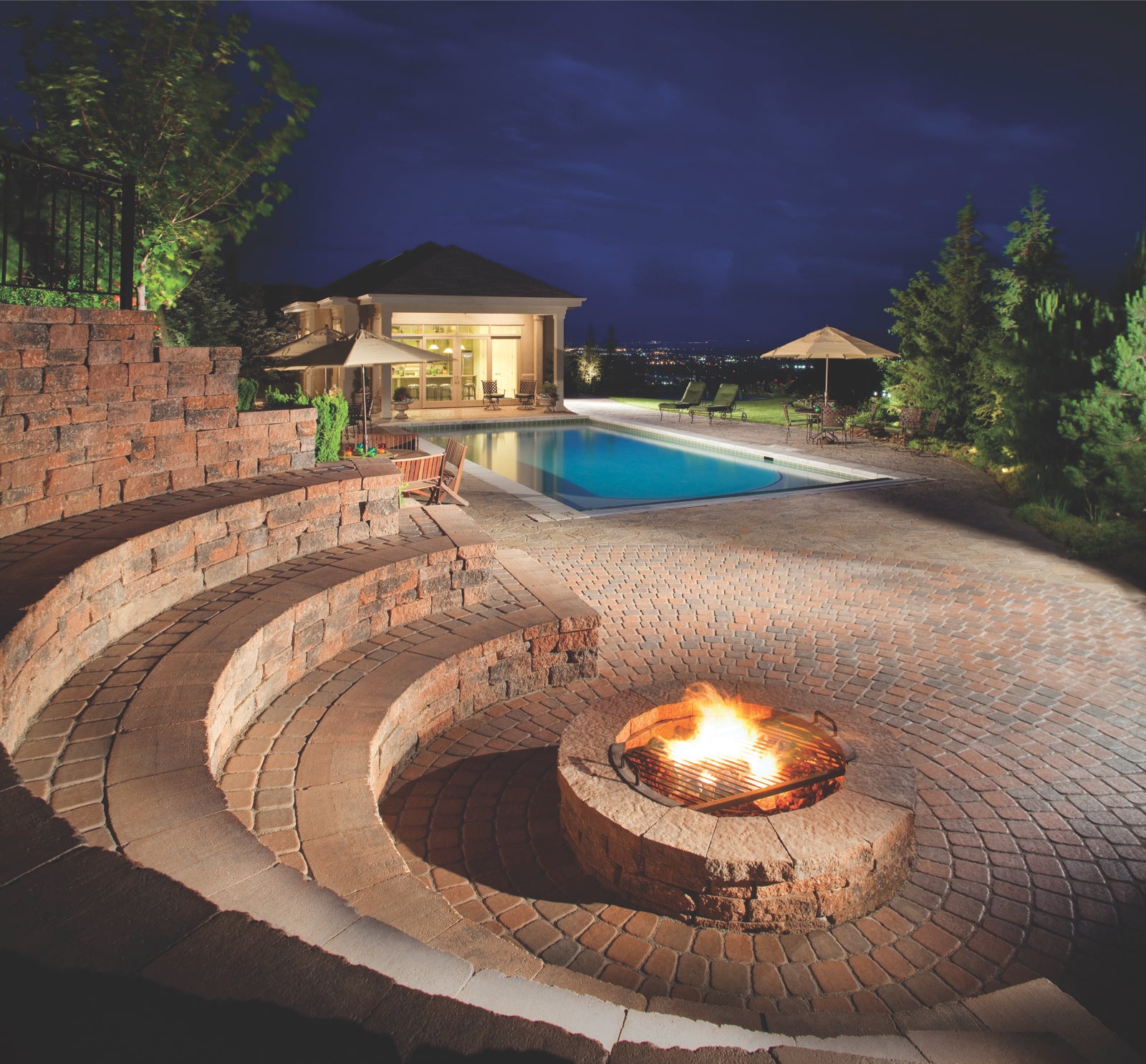 Custom Fire Pit Amphitheater Patio Poolscape