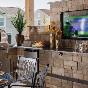 tips for selling outdoor kitchens