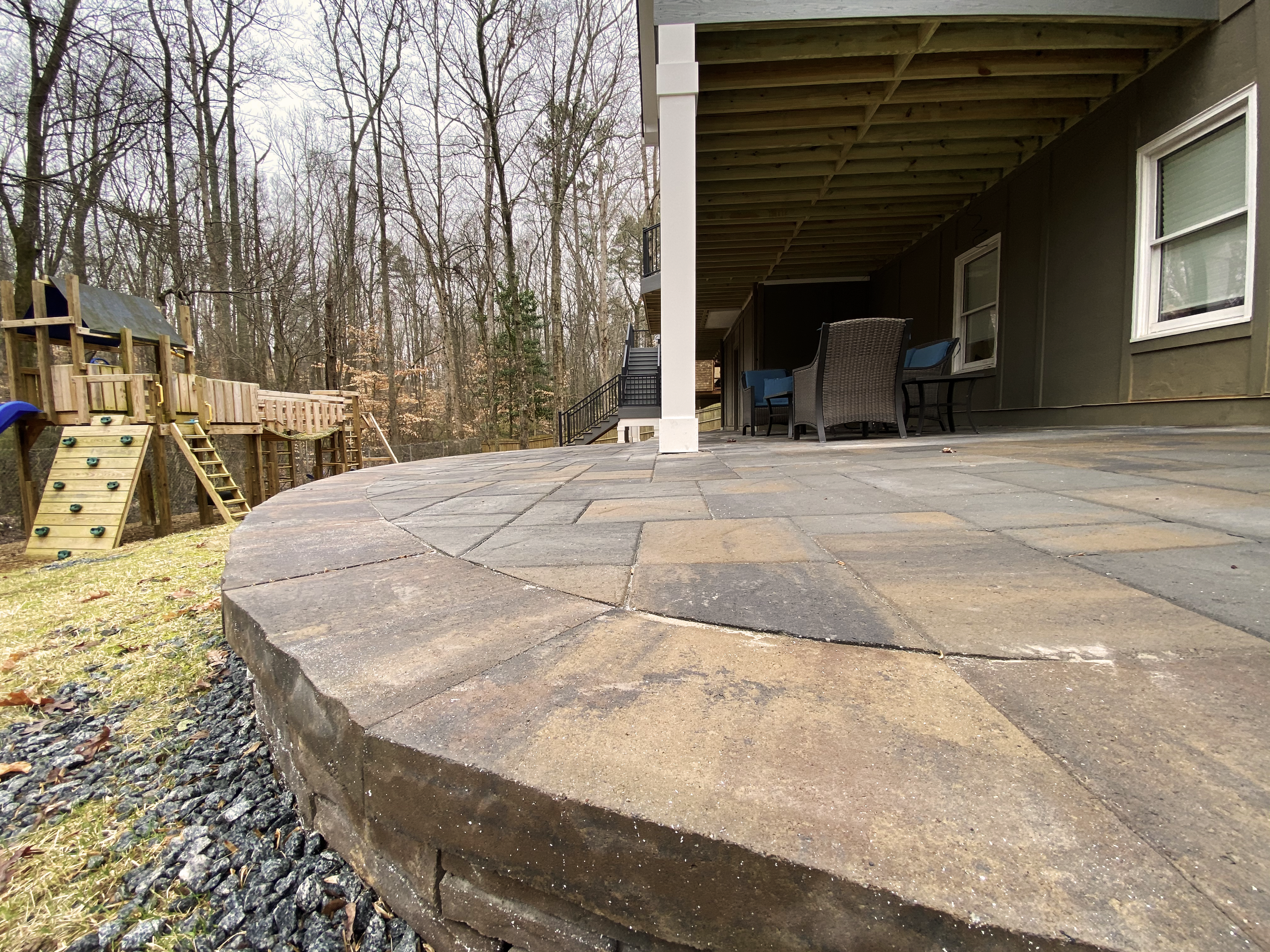Covered Belgard paver patio with natural color blends