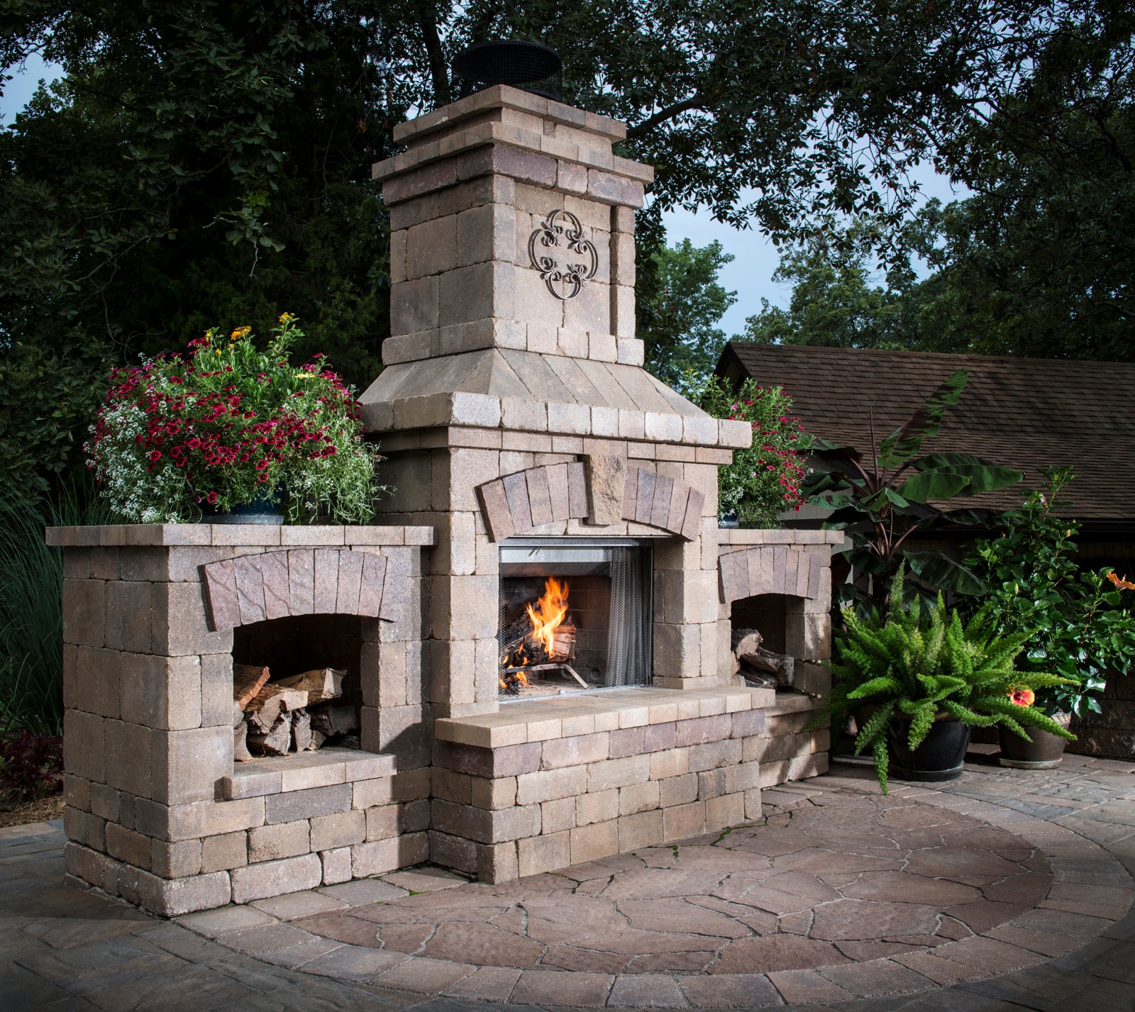 Outdoor Fireplace Design Principals 