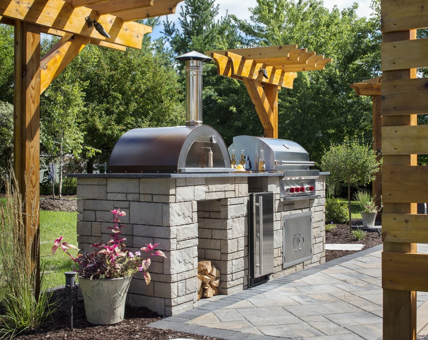 Built-in Outdoor Grill Design Ideas