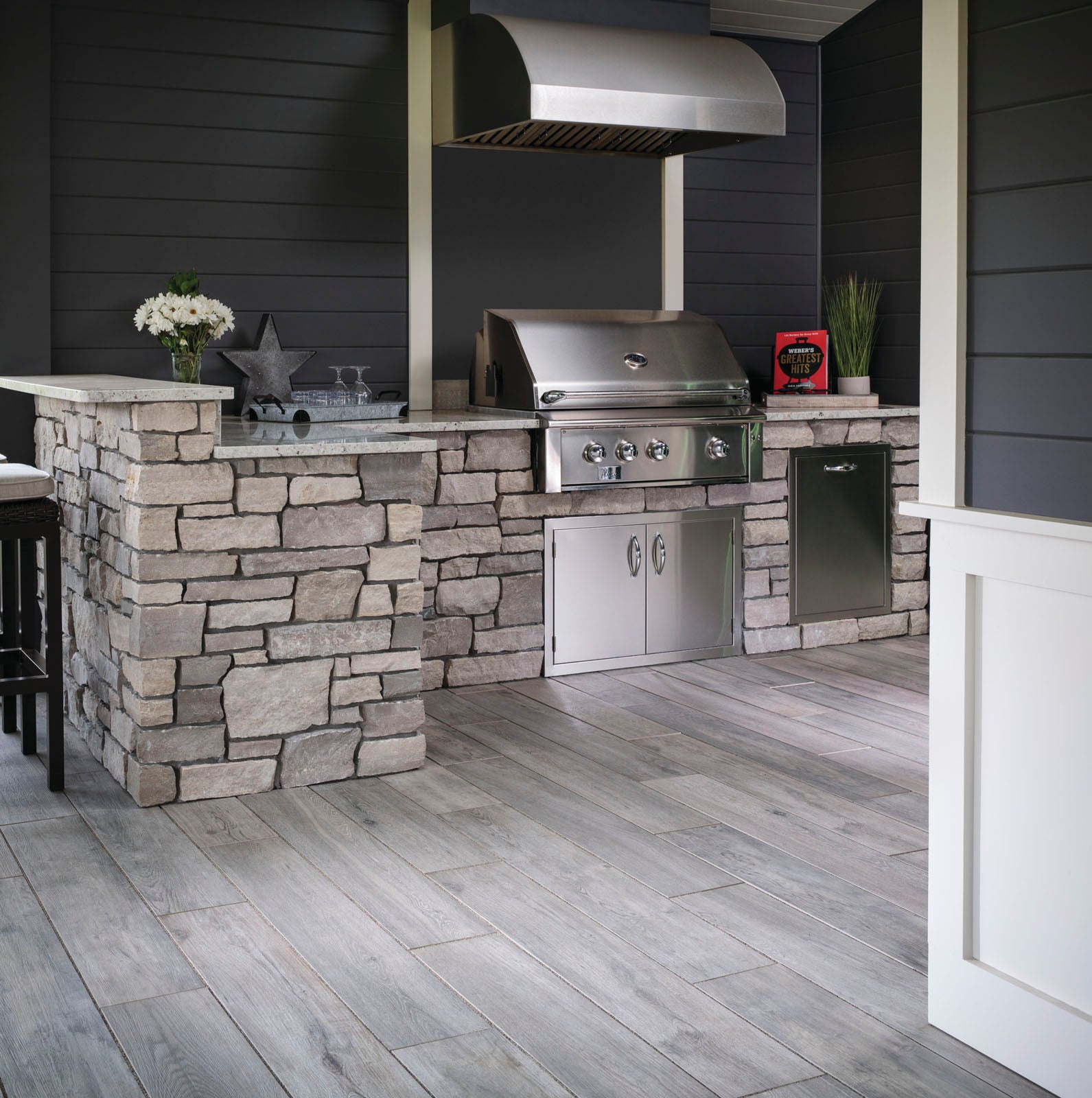 Noon Outdoor Kitchen Pavers
