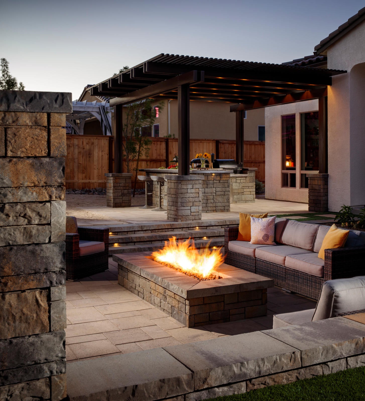 outdoor fire pit patio design trends