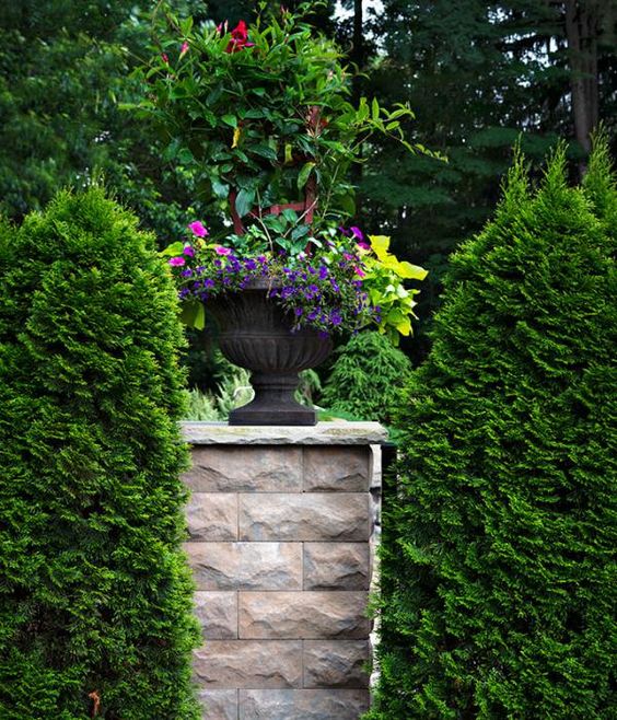 column garden planter hardscapes ideas