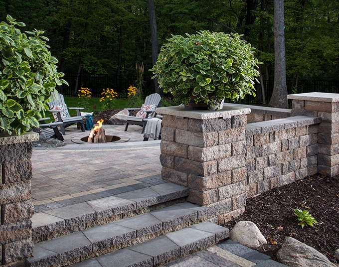 stone patio and retaining wall in austin texas