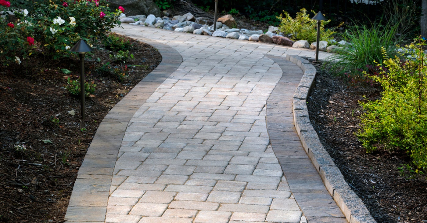 cobblestone backyard pavers in st louis missouri