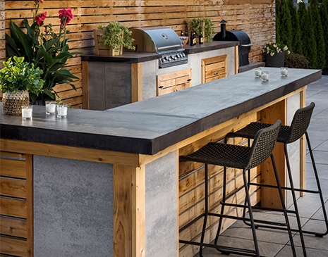 Outdoor Kitchen with Bar Seating in Denver