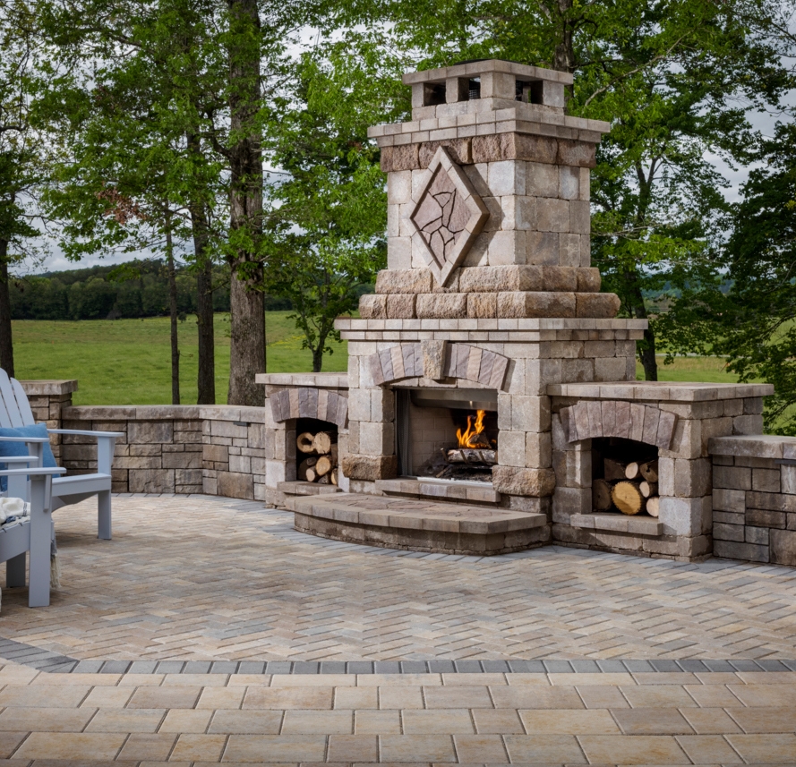 Outdoor Fireplace Ideas | Modern Stone Patio Fireplace Pictures