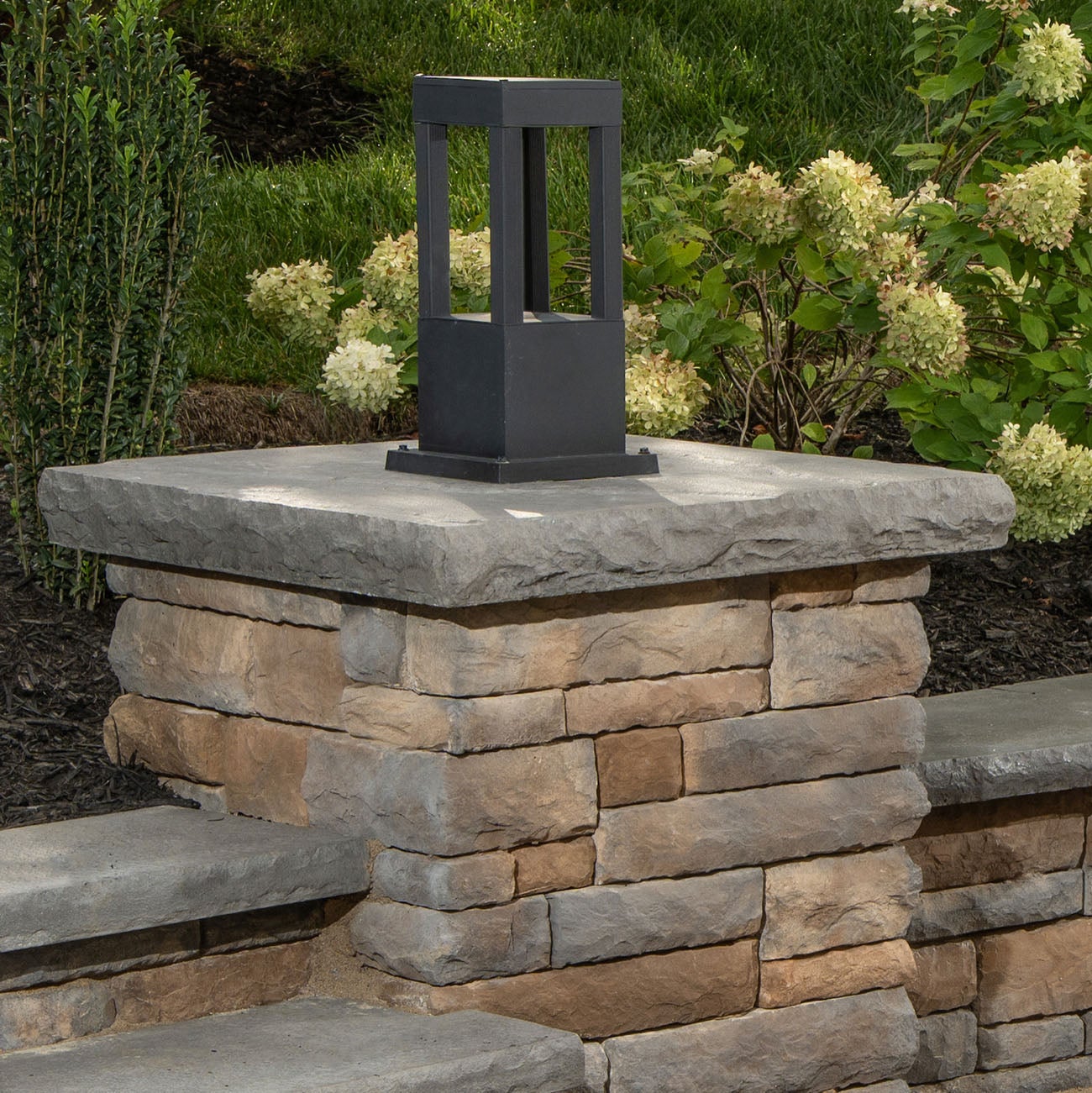 Belmont Caps | EP Henry | Belgard Belmont Caps | EP Henry | Belgard
