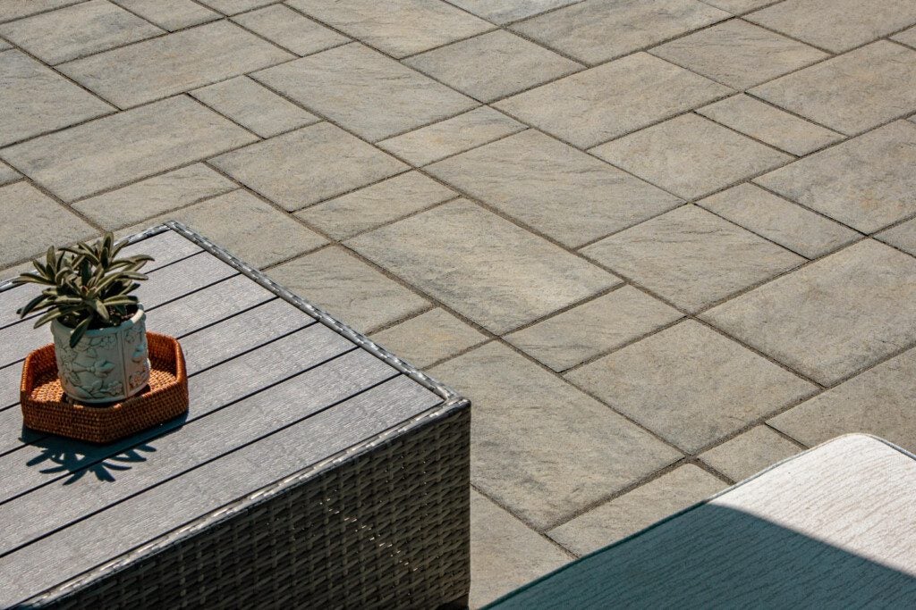 Belgard Dimensions™ 3-Piece System