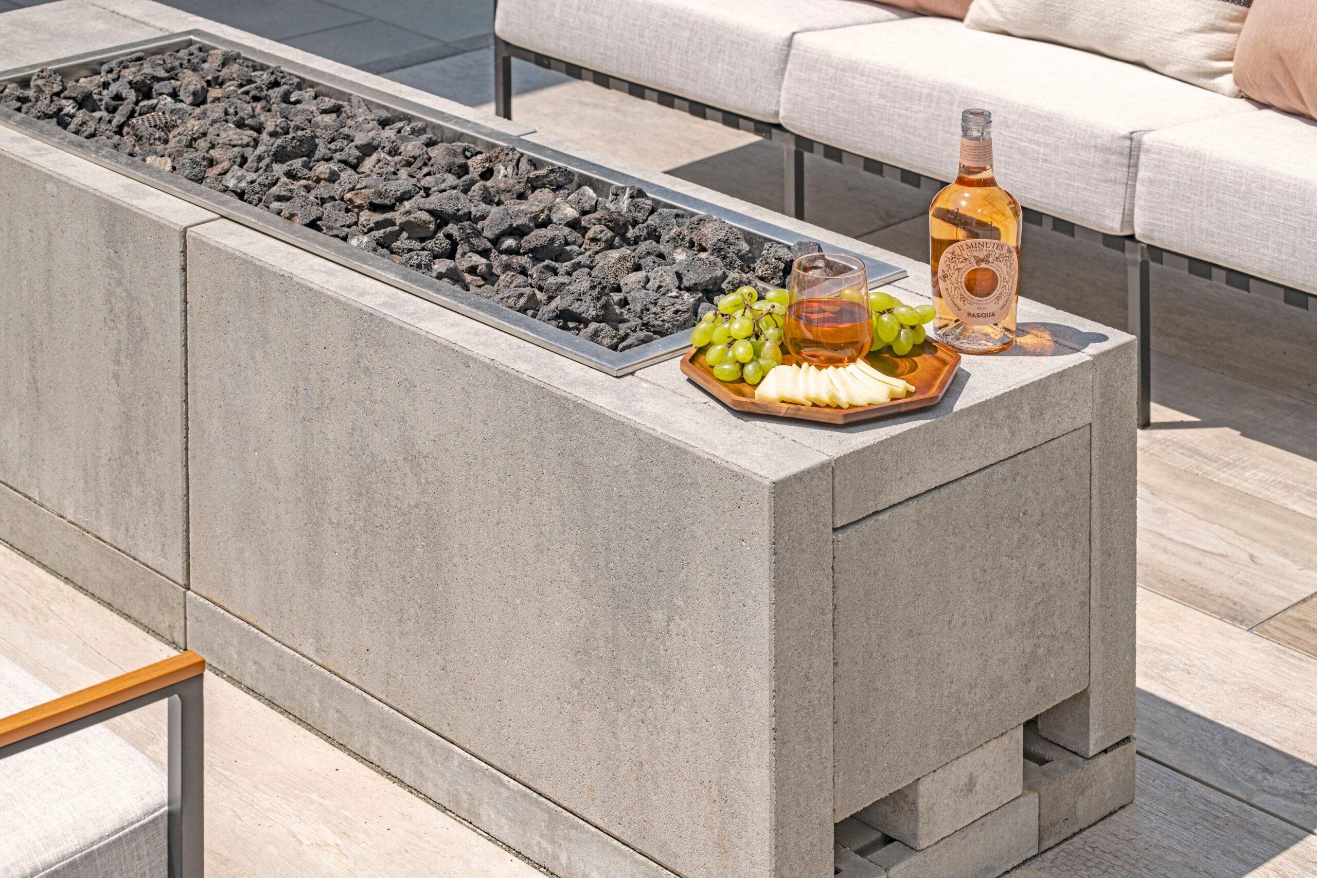 Belgard Noon fire pit