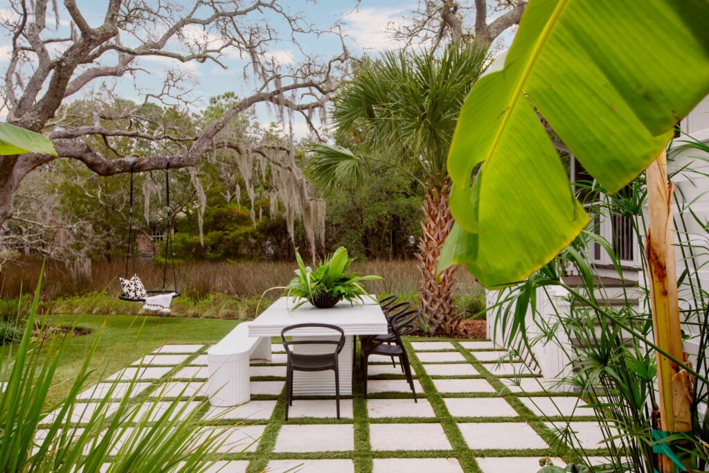 Maison de piscine Megan Molten avec pavés Belgard