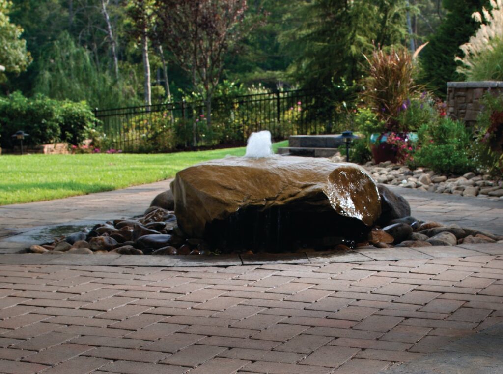 Patio pavé perméable Aqua Bric®