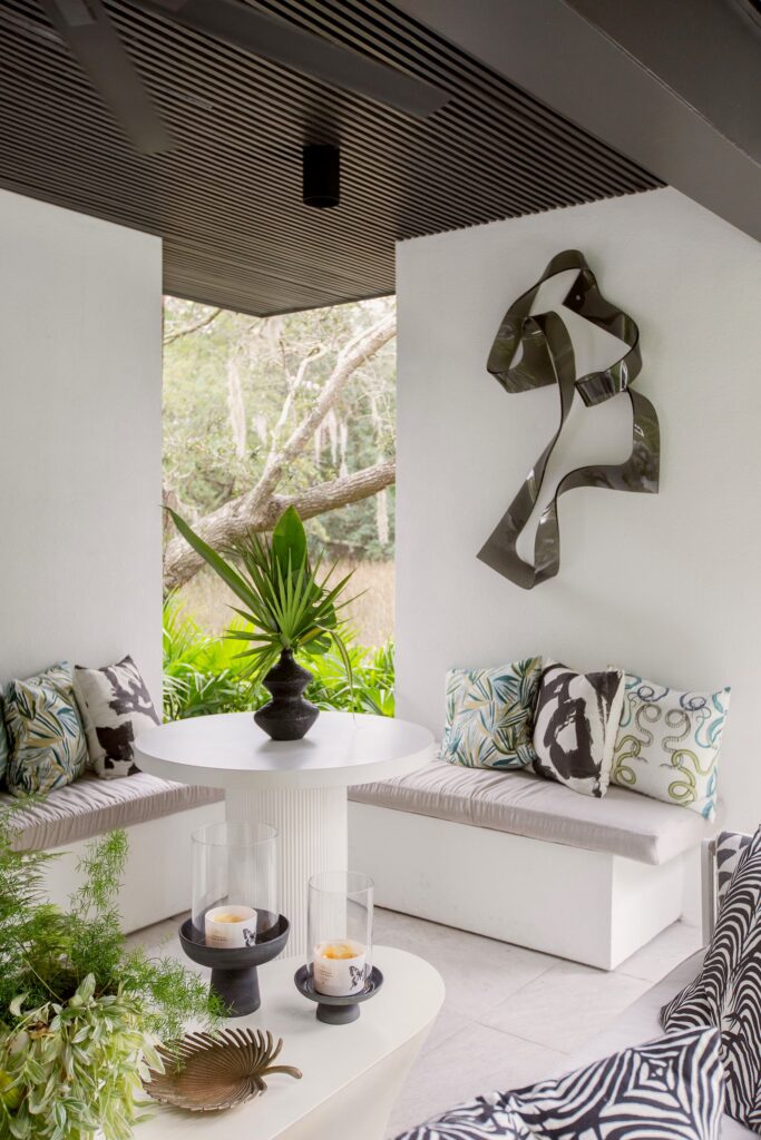 À l’intérieur de la maison de piscine de Megan Mollen en Caroline du Sud 