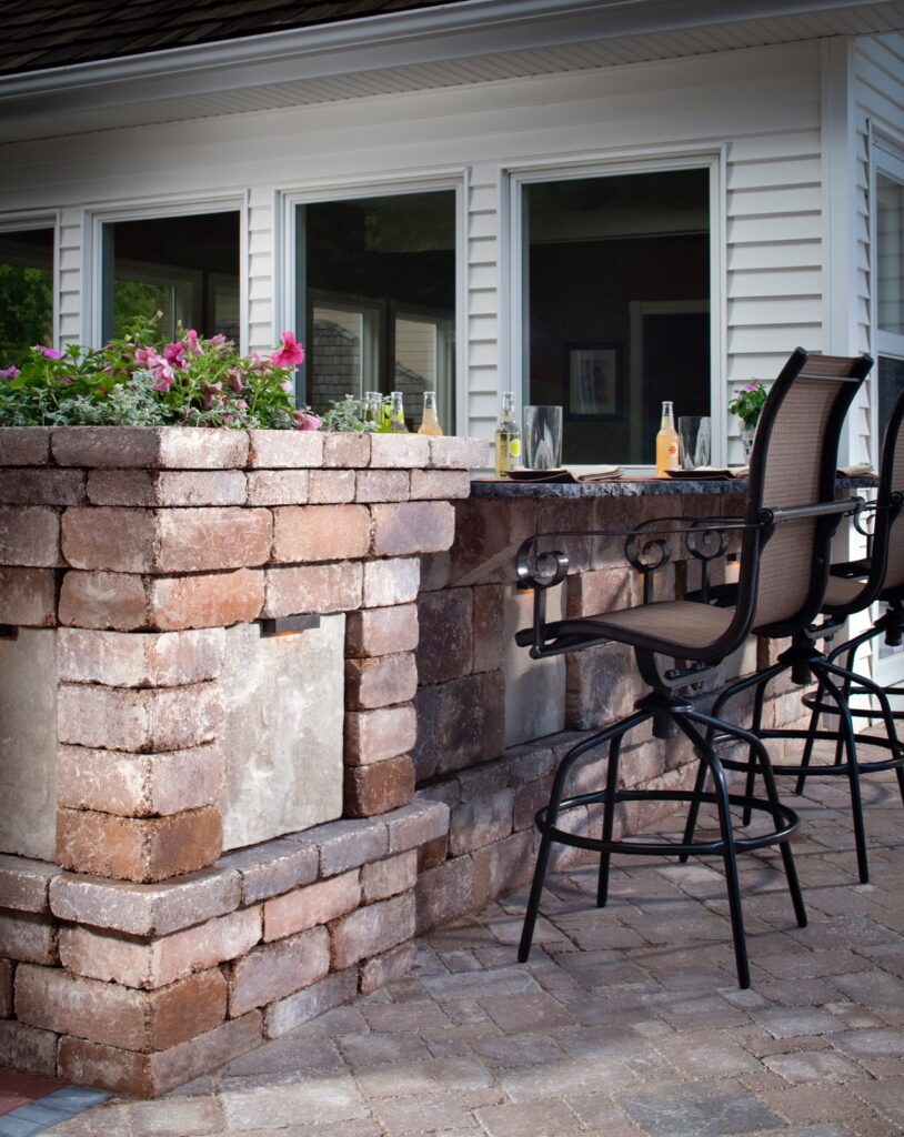 Blocs de colonnes en pierre™ Weston et pavés de patio