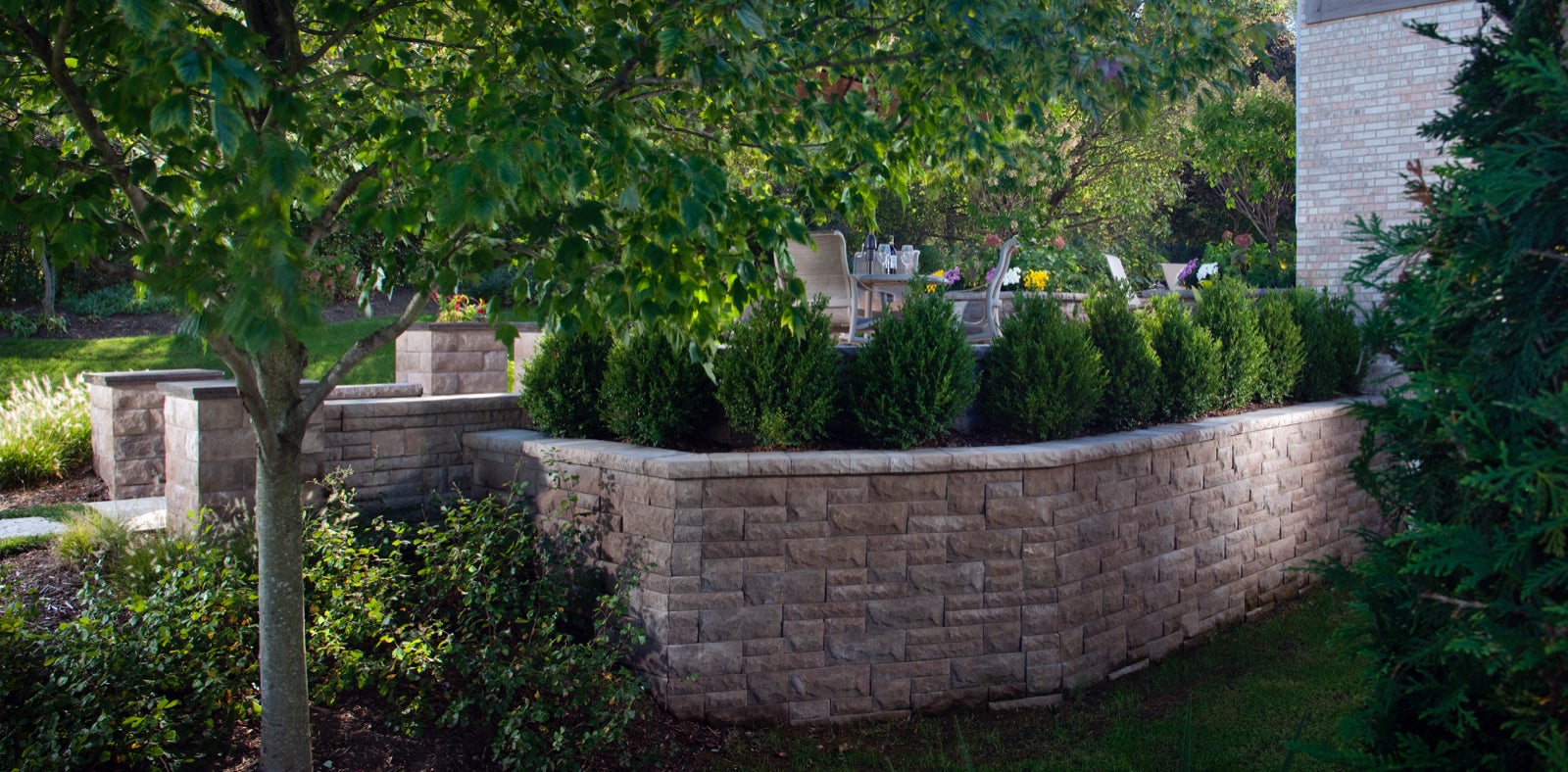 Jardinières murales encastrées Belair® Wall à l’extérieur