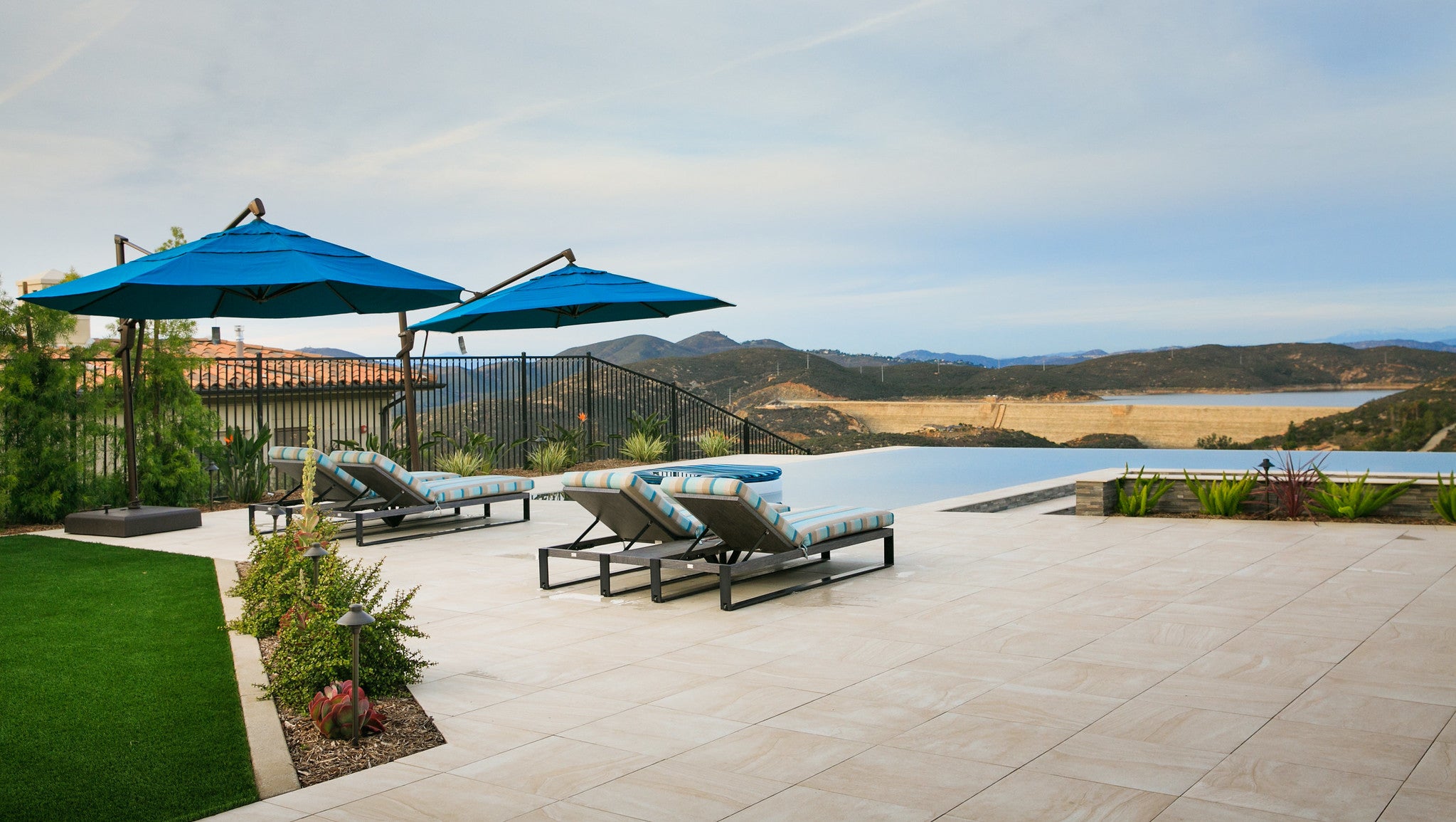 Pavés en porcelaine résidentiels Belgard pour piscine