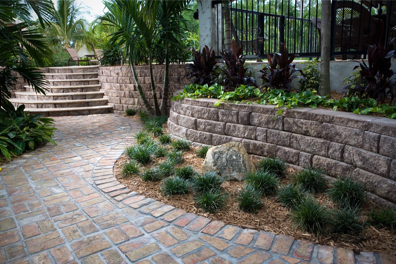 Jardinières de murs de soutènement en pierre® Holland