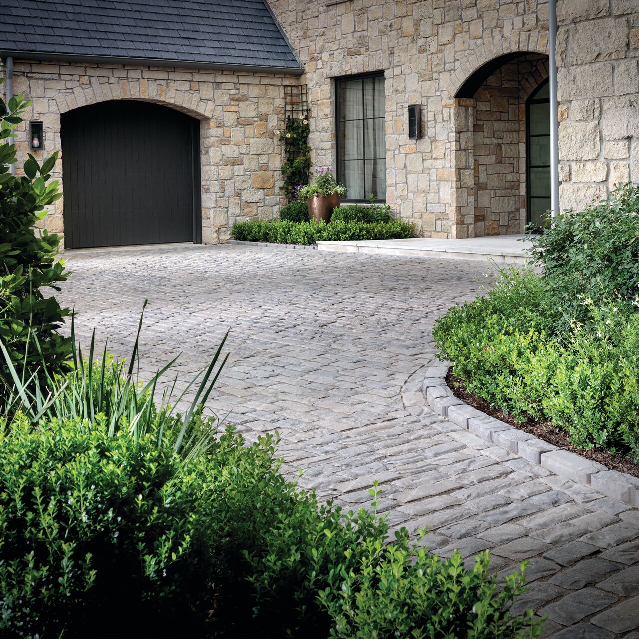 small outdoor driveway