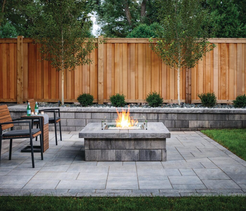 Paver patio with fire pit